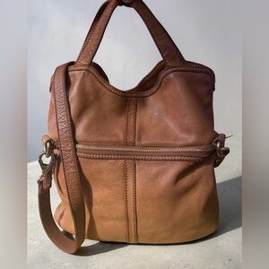 Women's Fossil Tan Leather Crossbody Shoulder Bag.